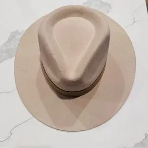 Teressa Foglia | Accessories | Teressa Foglia Felt Lynn Hat  display picture 1